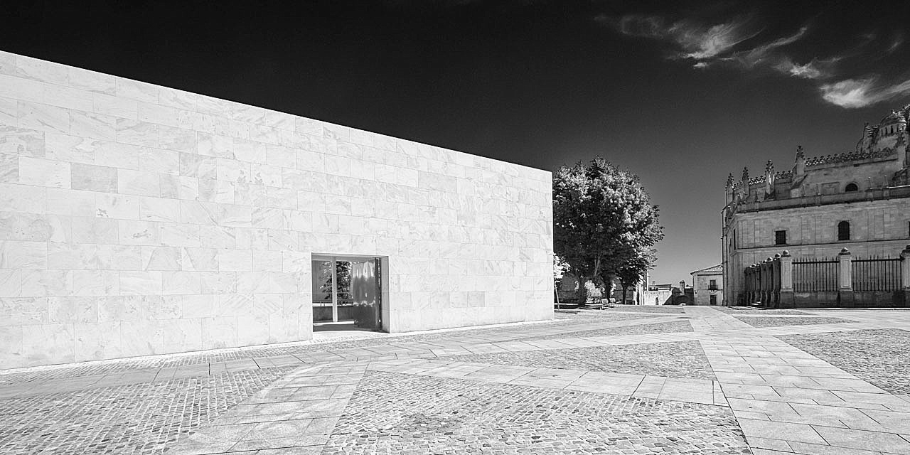 sundaymorning - Fabio Candido - Conclusus - A photographic study on Junta de Castilla y Leòn Headquarters, architect Alberto Campo Baeza